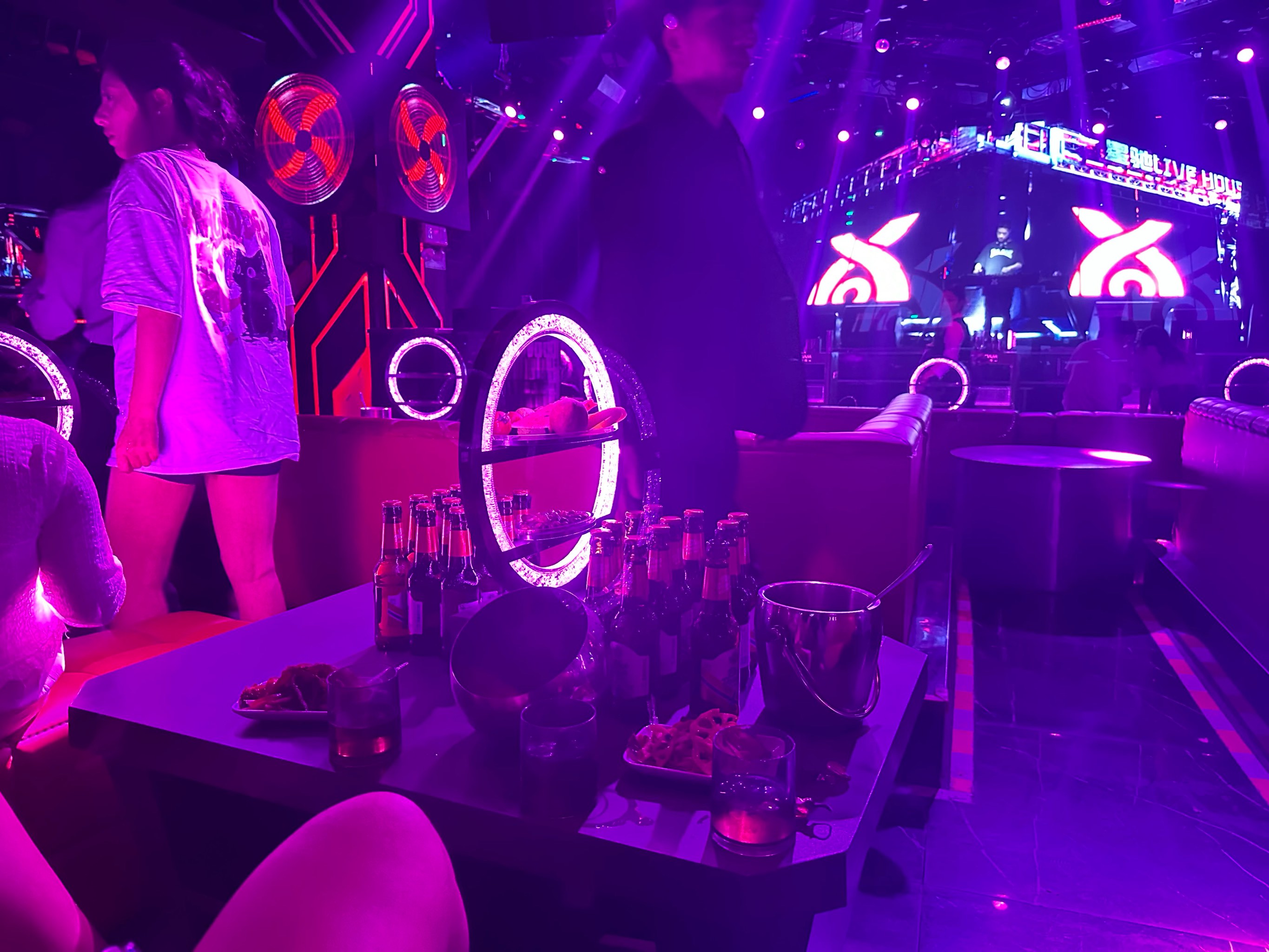 十堰商务KTV模式盛行-丹江口市ktv预订